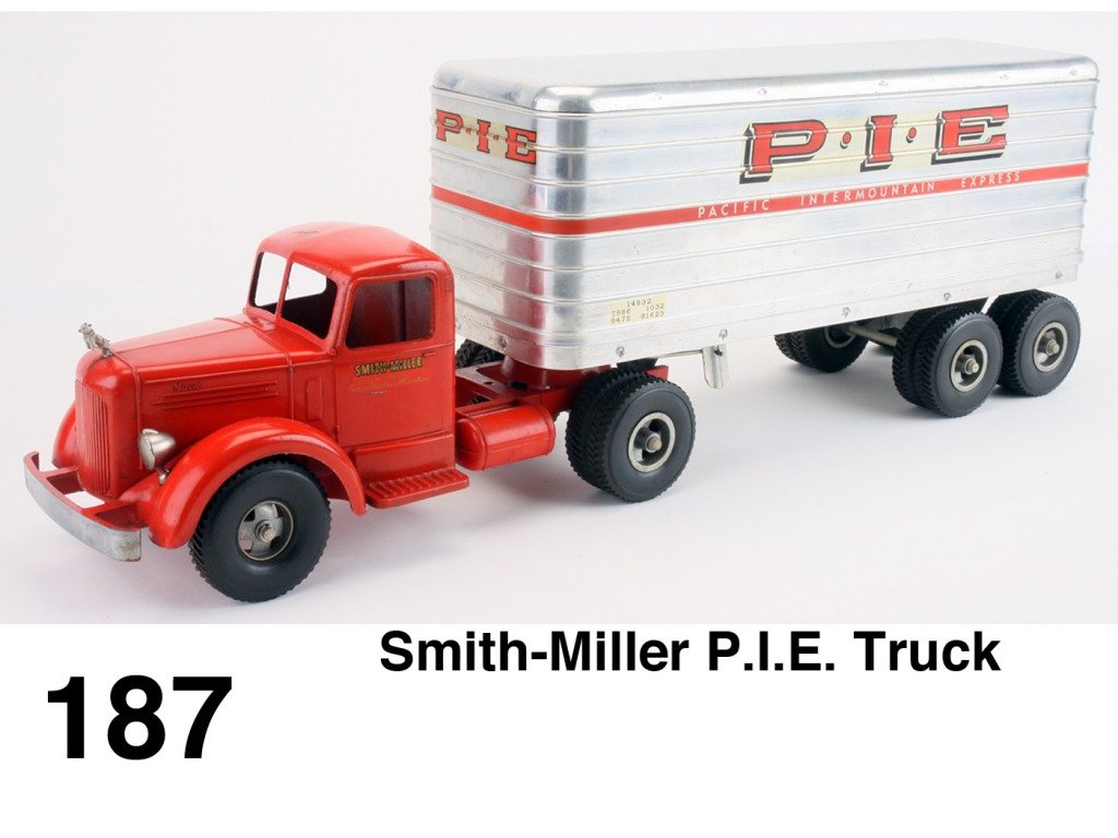 Smith-Miller P.I.E. Truck: painted die cast and polished aluminum with Mack front cabin; attractive example of a classic Smith-Miller truck with double axle tractor Size: 28" l.