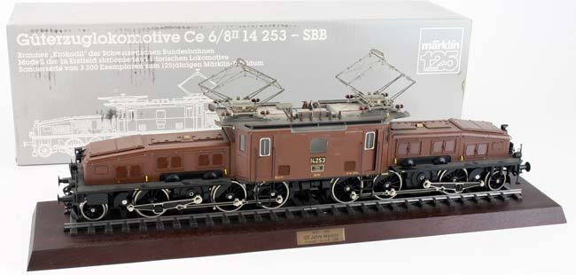 Marklin 5757 Crocodile Locomotive: an impressive gauge I engine mounted on factory display board with original box and styrofoam packing loco 24" l.