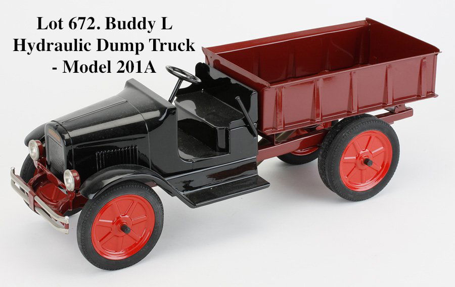 Buddy L Hydraulic Dump Truck - Model 201A (1 of 2)