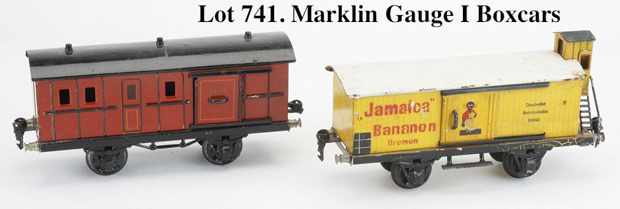 Two Marklin Gauge I Boxcars (1 of 2)