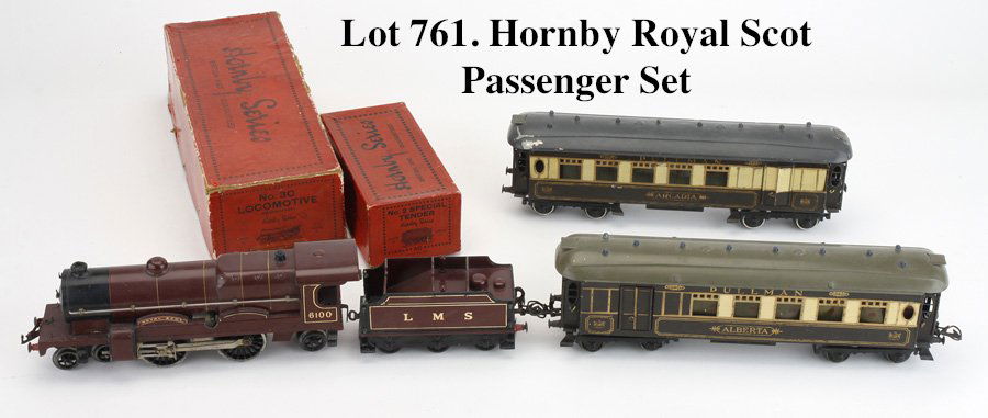 Hornby Royal Scot Passenger Set (1 of 2)