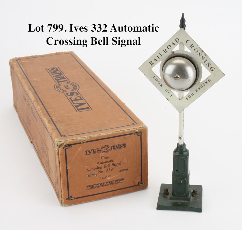 Ives 332 Automatic Crossing Bell Signal with box (1 of 1)