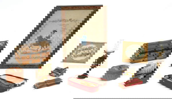 Lot: Small Doll House Accessories: including 2 small hand colored pictures, table lamp, violin in case. letterbox, book and paper covered trunk and hat box, picture 8" t.