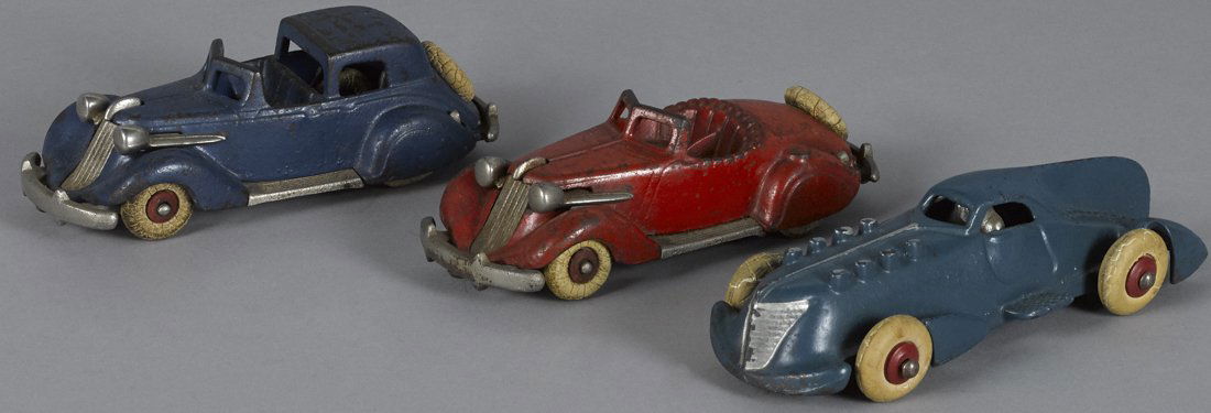 Three cast iron Hubley cars, to include a Stude (1 of 1)