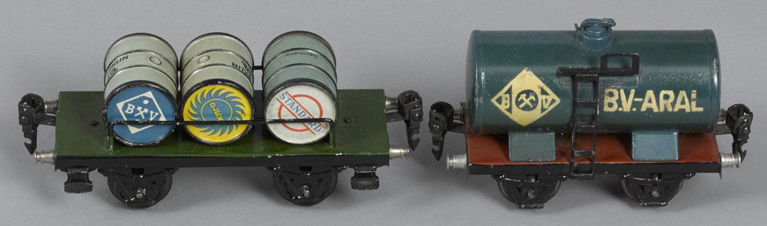 Two Marklin O Gauge freight train cars, four-wh (1 of 1)