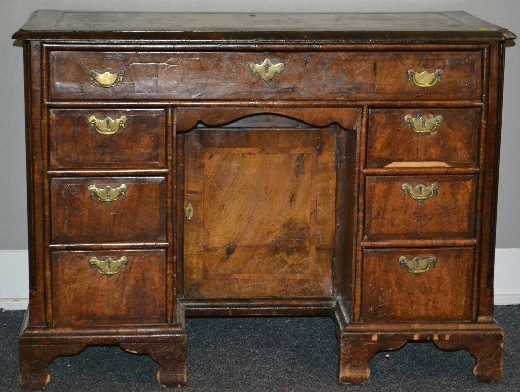 Georgian Mahogany Kneehole Desk c. 1780-1800: Georgian Mahogany Kneehole Desk c. 1780-1800 measuring approx. 30.5"h x 41.25"w x 20.75"d