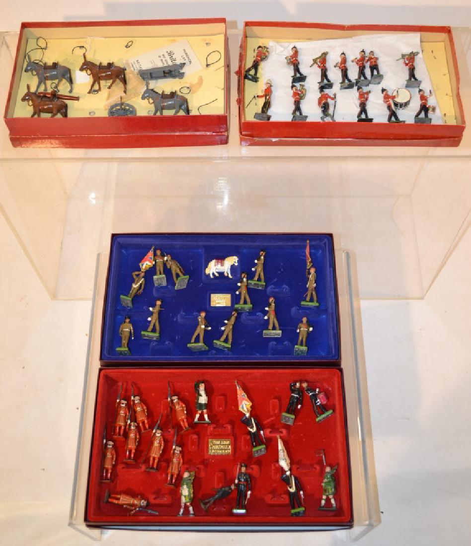 Approx. 3 Plus sets of Britains Soldiers (1 of 6)