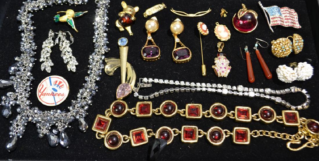 Miscellaneous Costume Jewelry: Miscellaneous costume jewelry grouping including cameo costume pants Redstone givenchy belt, rhinestones, Vintage Yankees Baseball pin and more
