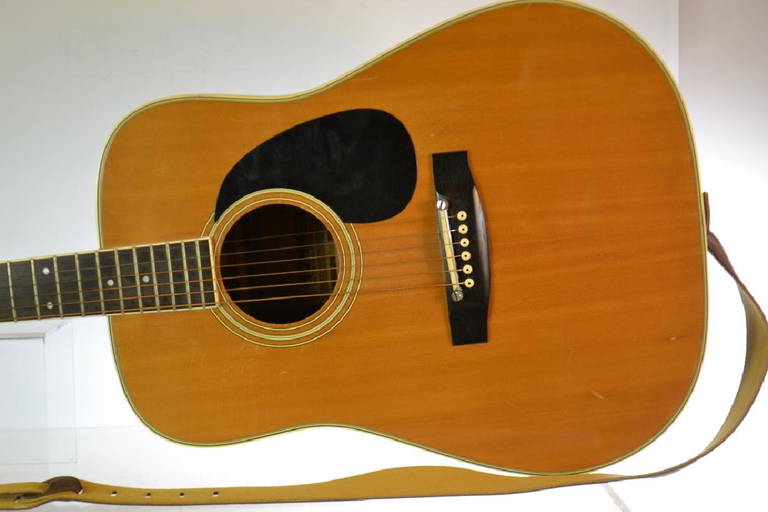 Hohner Acoustic Guitar
