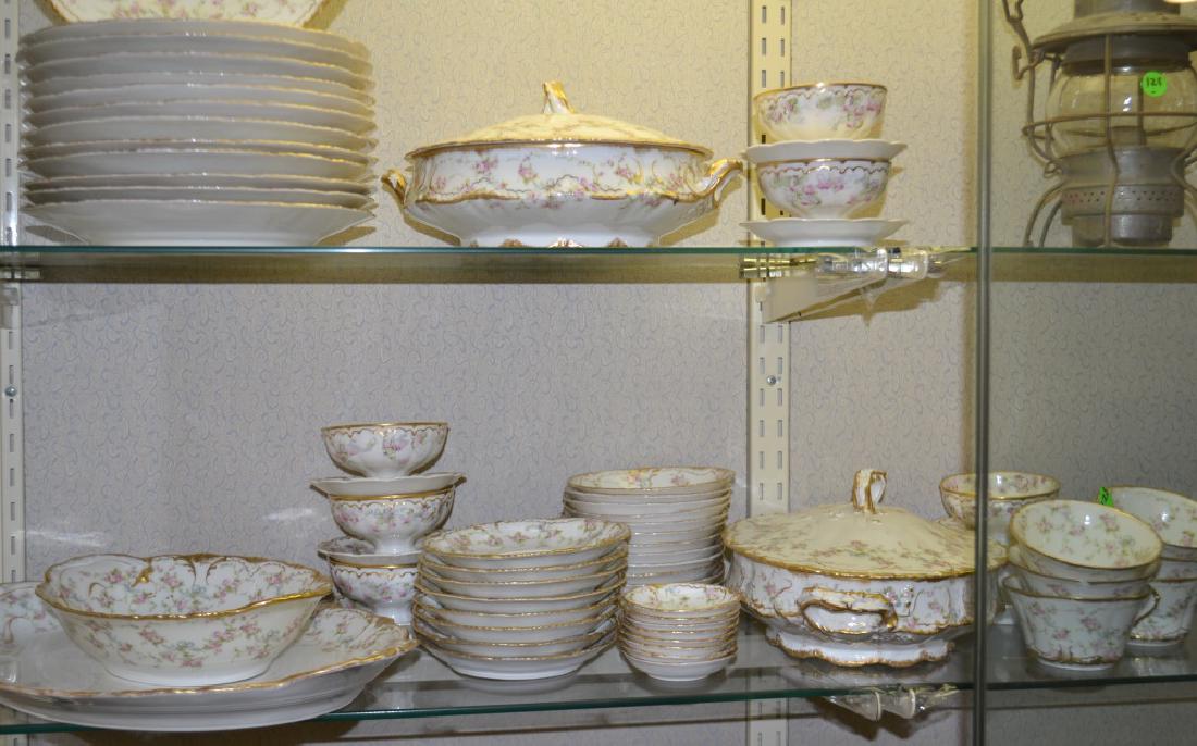 Haviland Limoges Dinnerware Service (1 of 3)
