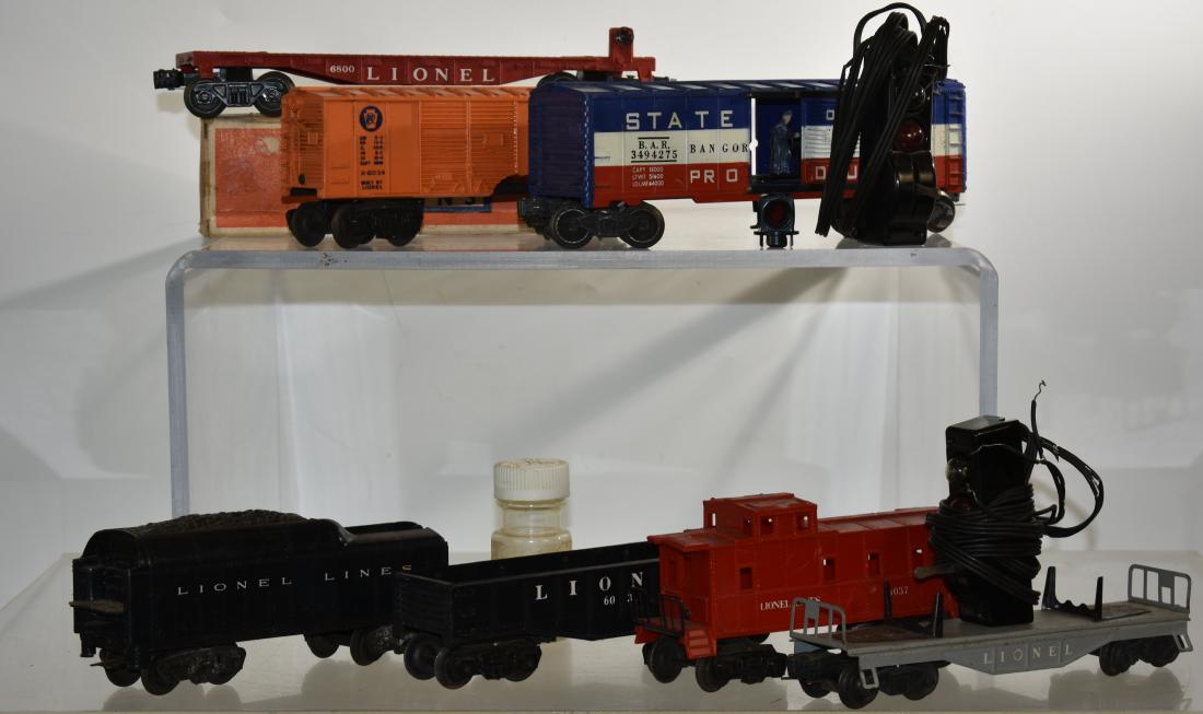 Lionel Train Cars and Accessories (1 of 1)
