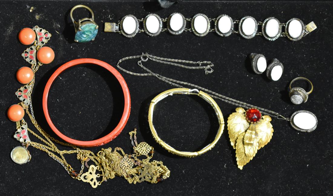 Victorian and Other Jewelry (1 of 1)