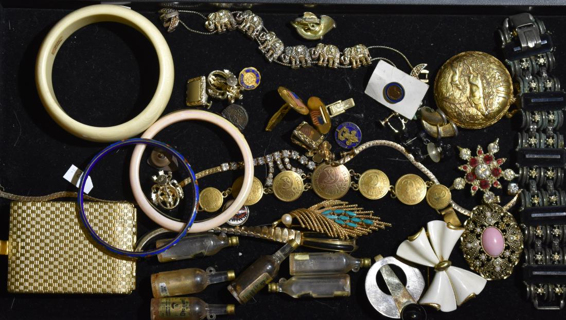 Mixed Costume Jewelry (1 of 1)