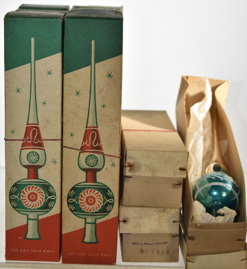 Vintage Christmas Ornaments: Including ten vintage "Shiney Brite" tree toppers all with boxes.