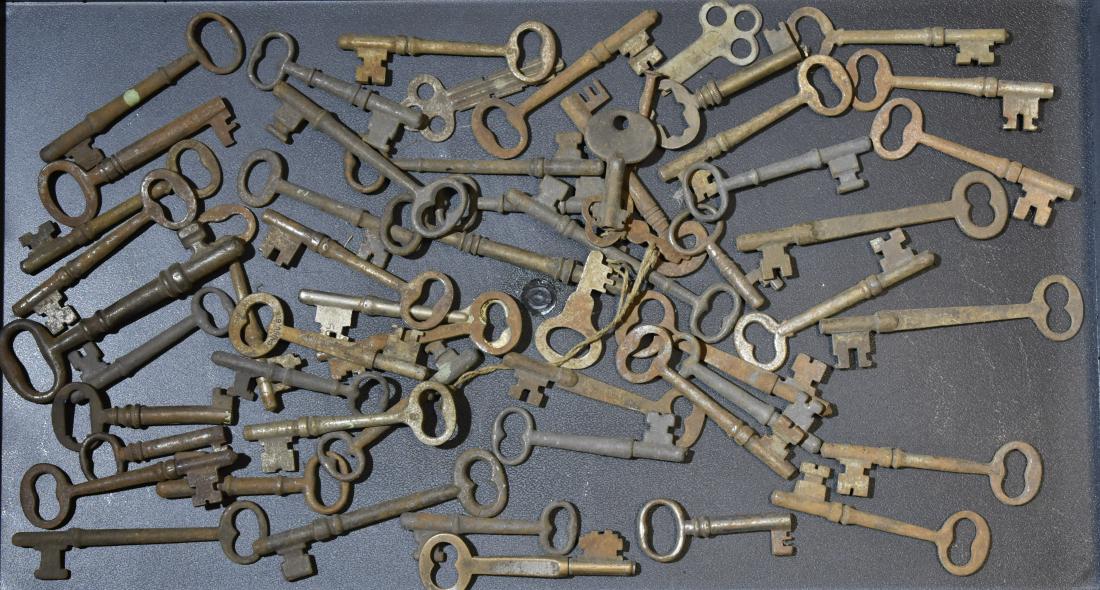 Collection of Skeleton Keys (1 of 1)