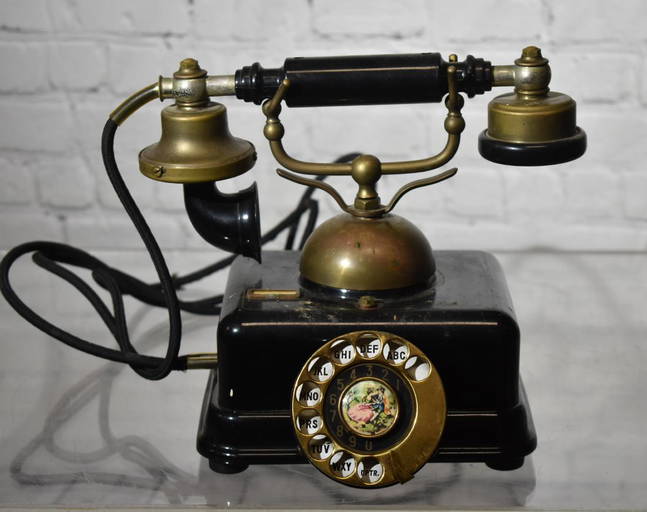 Vintage Table Top Telephone