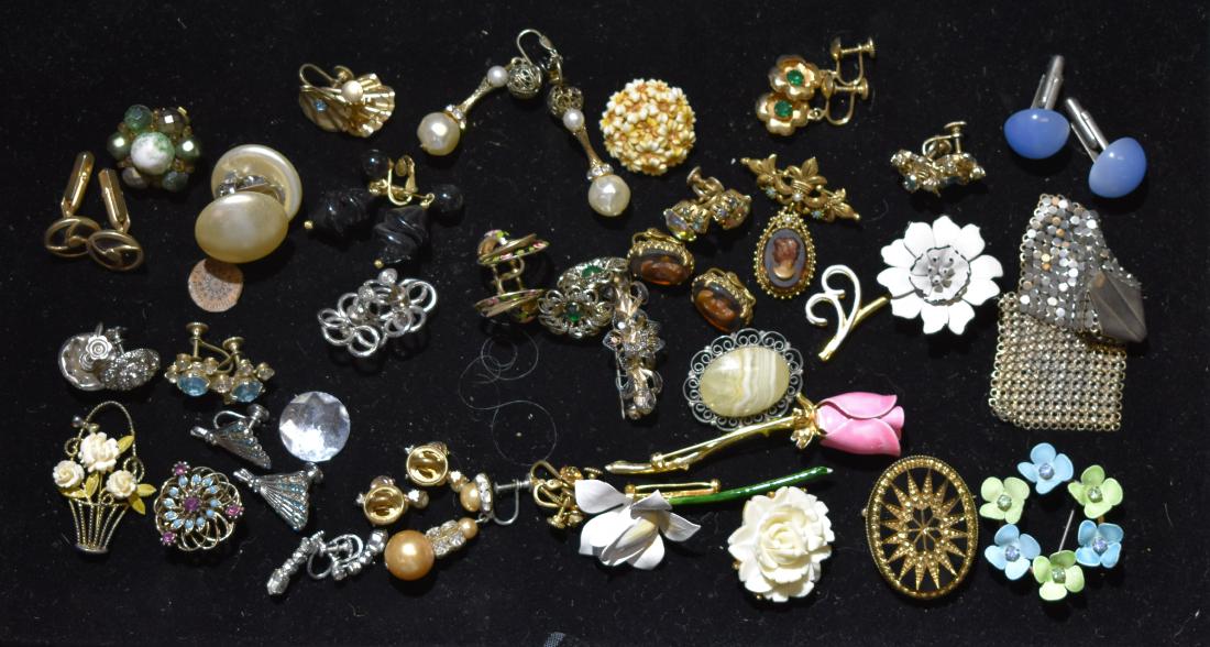 Mixed Vintage Costume Jewelry (1 of 1)