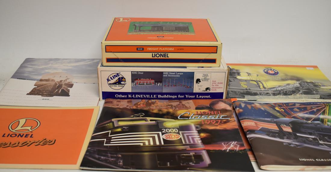 Lionel and K- Line Train Items: Includes a Lionel #824K freight platform, a K-Line ranch house and six contemporary Lionel catalogs.