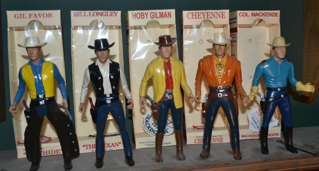 Five Custom Hartland Standing Gun Fighters: Five custom painted Hartland standing gun fighters including Gil Favor from Rawhide, Bill Longley from the Texan, Hoby Gilman from Trackdown and Cheyenne from Cheyenne and Col. MacKenzie from MacKenzi