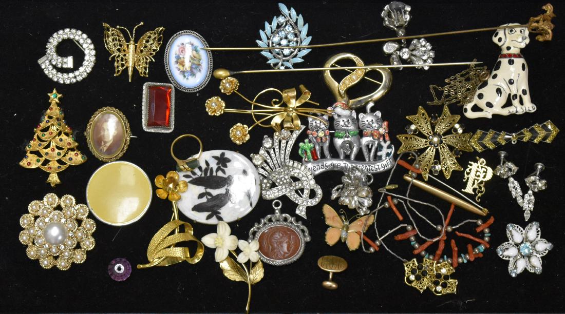 Quality Rhinestone and Costume Jewelry (1 of 1)