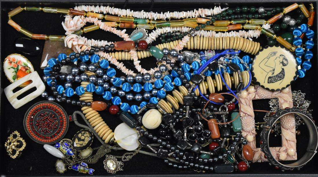 Vintage Jewelry Collection (1 of 1)