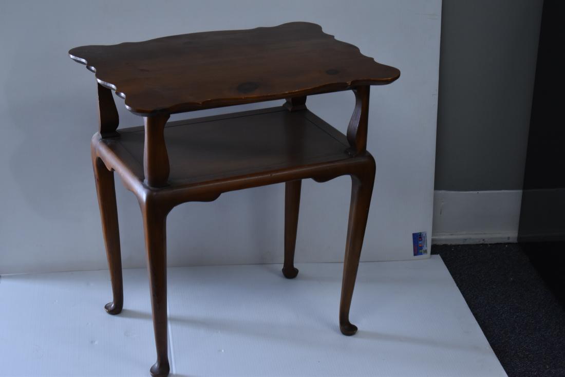 "Pine Shop" Scalloped Top Side Table (1 of 2)