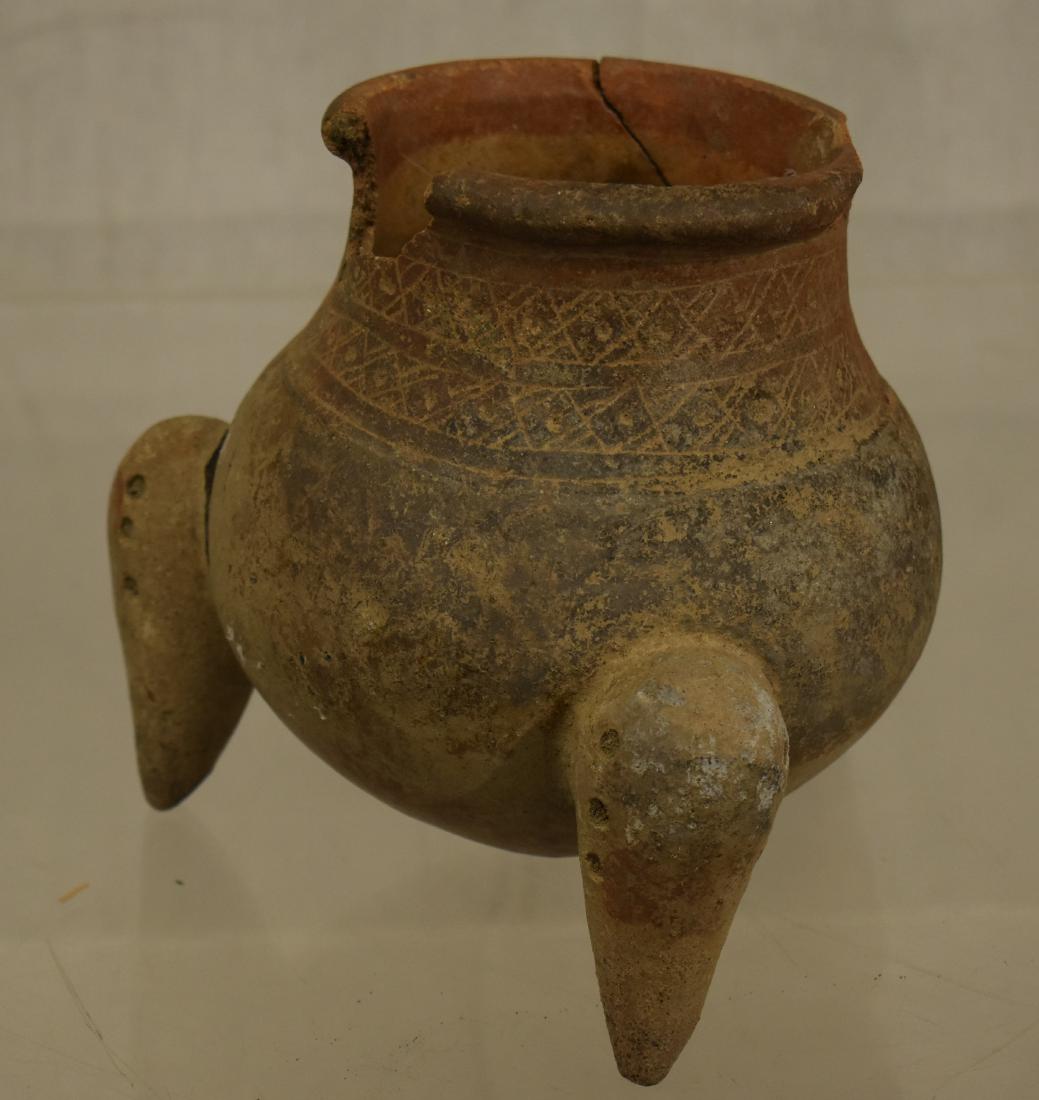 Pre-Columbian Pottery - Tripod Vessel (1 of 4)
