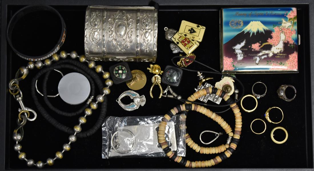 Jewelry in Boxes (1 of 4)