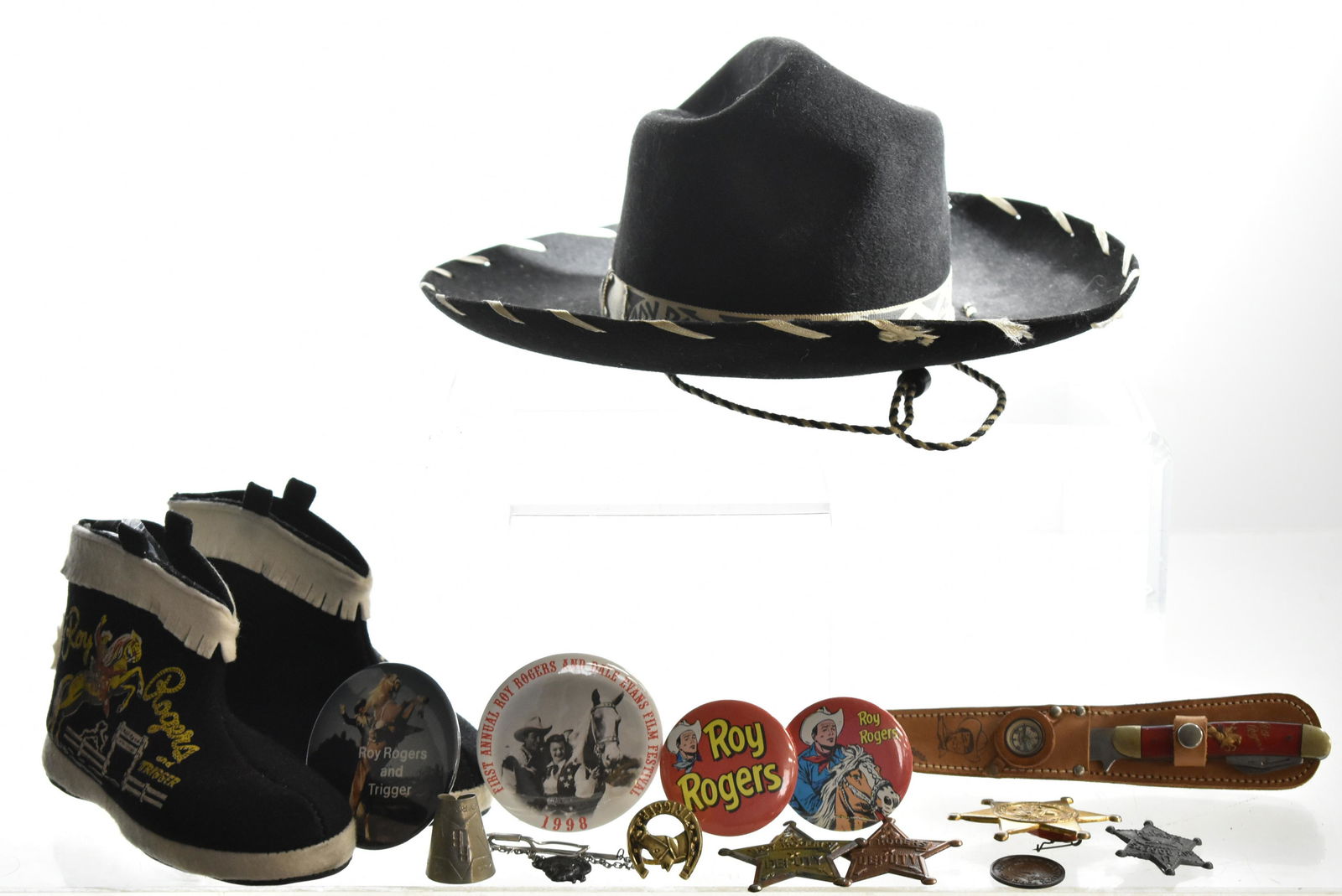 Roy Rogers Hat, Boots, Badges and Accessories (1 of 4)