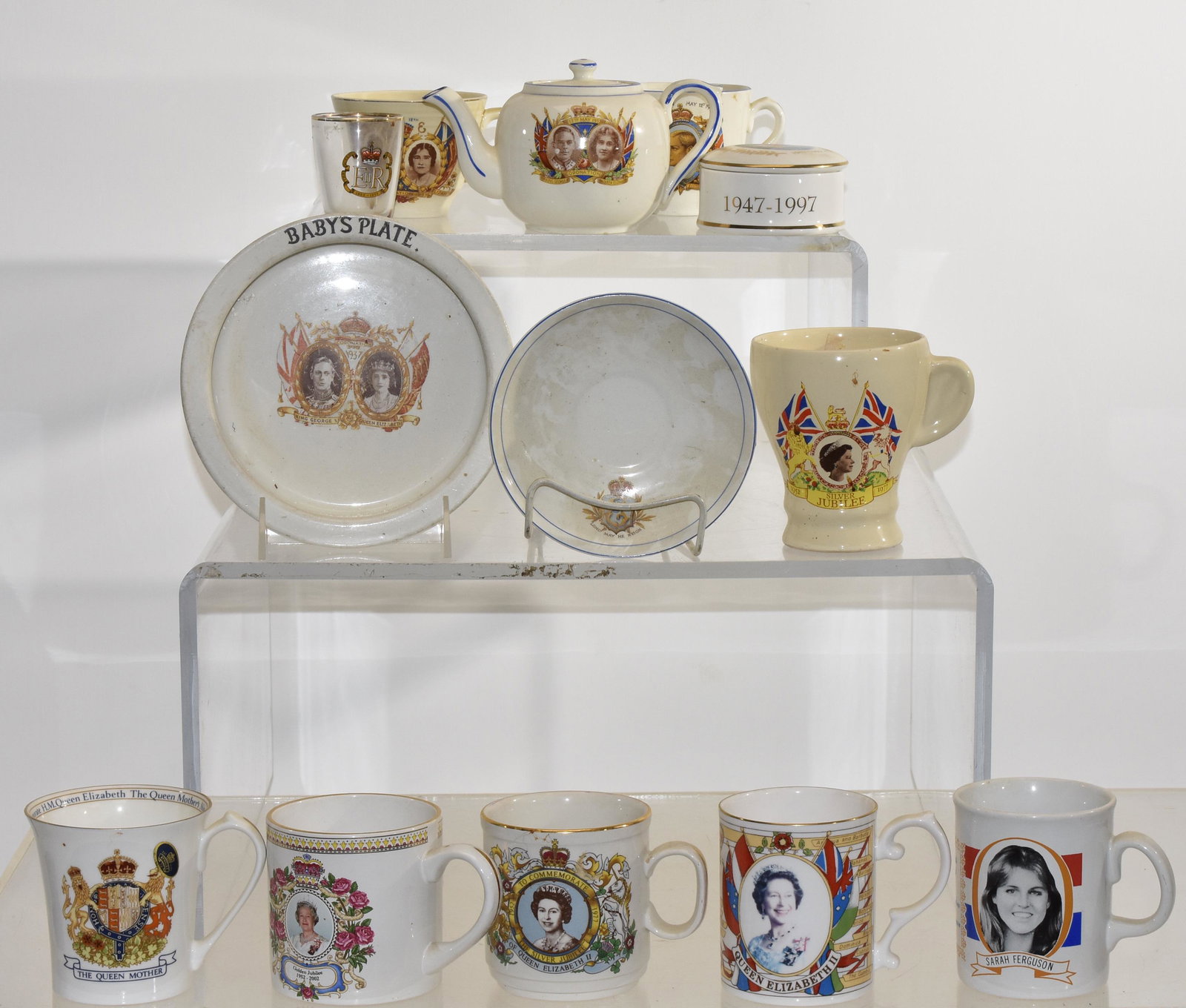 King George VI Coronation and Related Items: King George VI coronation teapot, a King Edward coronation mug 1937, a George and Elizabeth baby plate 1937 and various silver jubilee items.