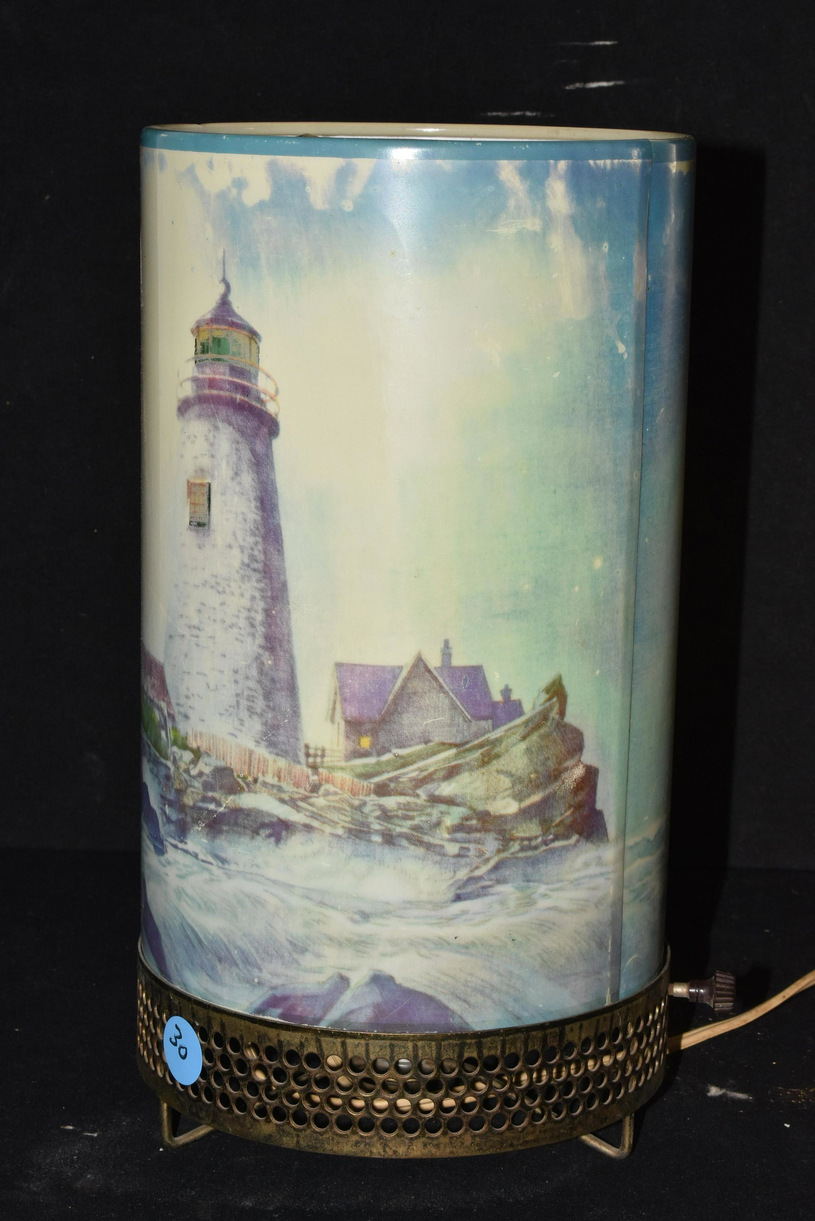 Light House and Tall Ship Motion Lamp (1 of 2)