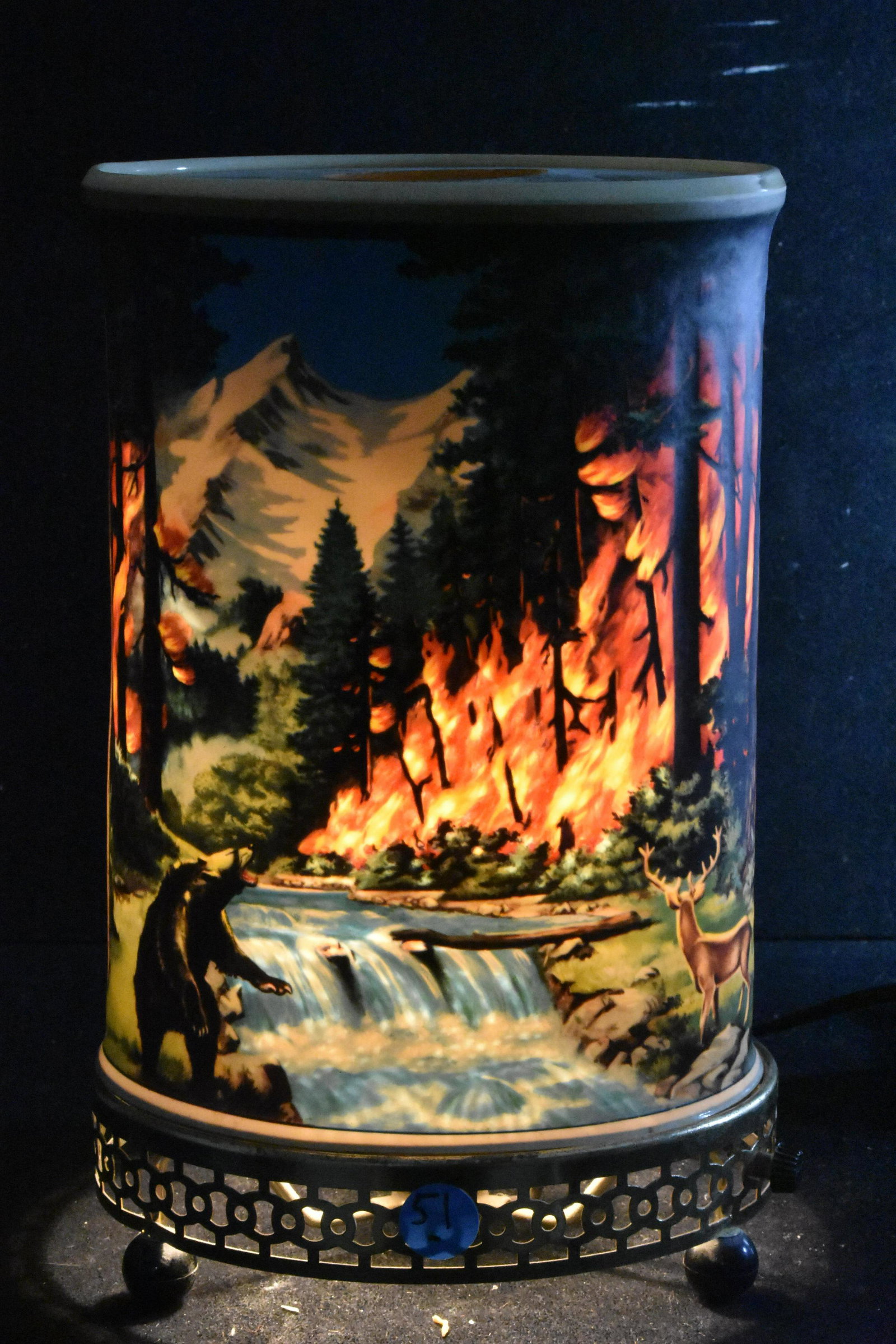 Forest Fire Textured Oval Motion Lamp (1 of 2)