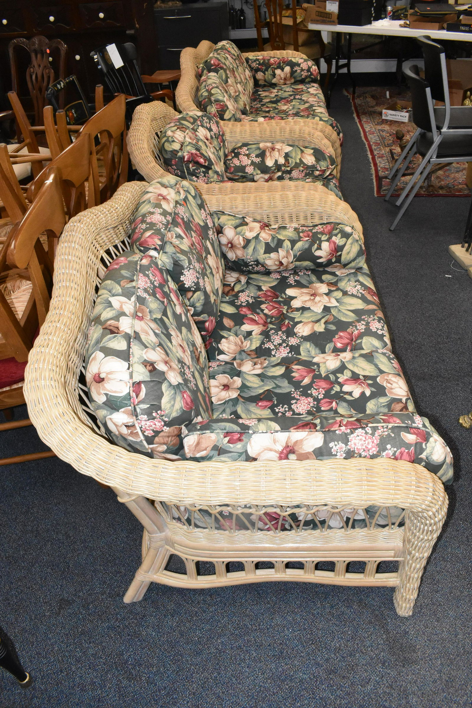 Lane Venture Wicker Seating Grouping (1 of 4)