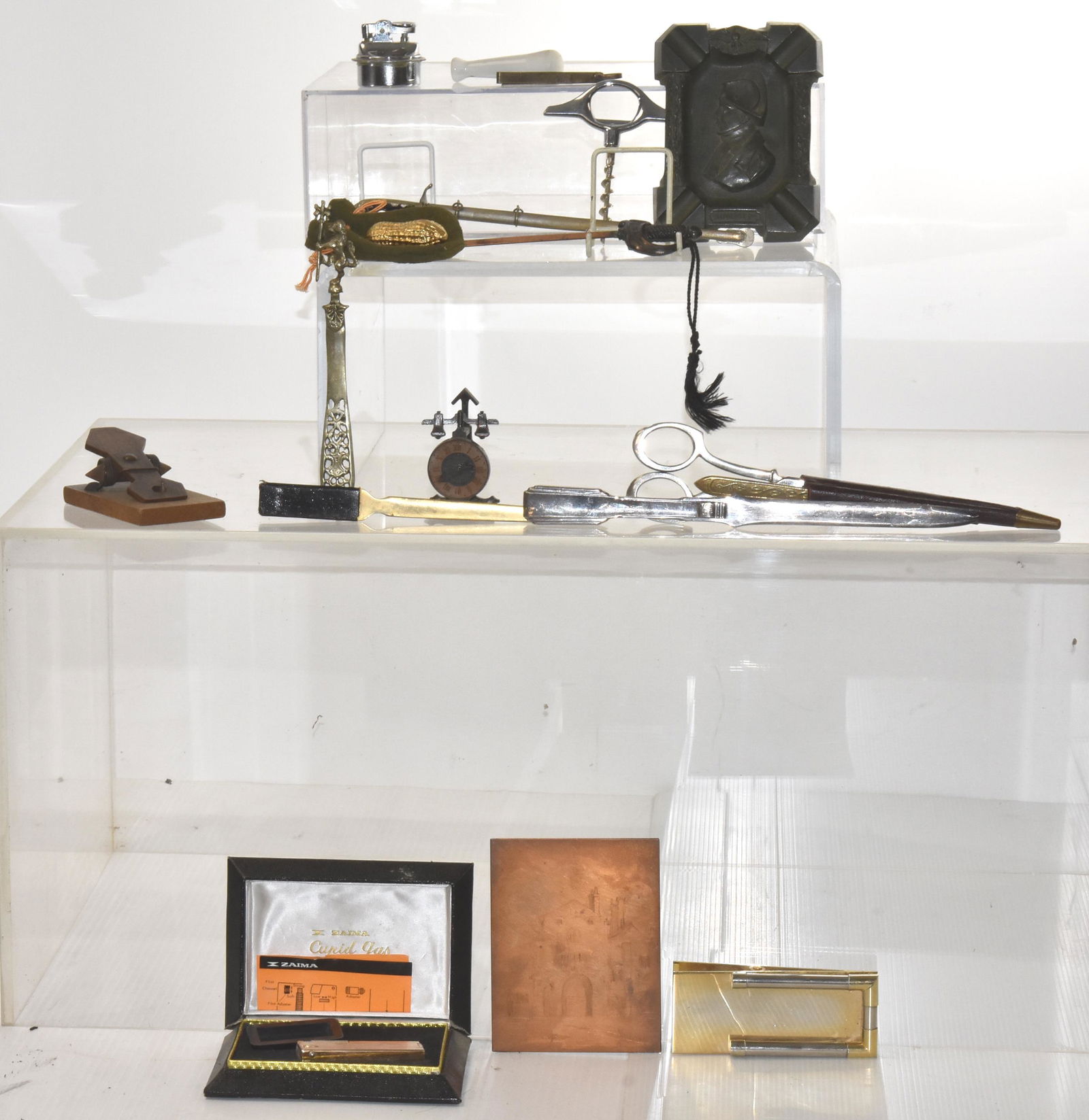 Eclectic Desk Grouping (1 of 11)