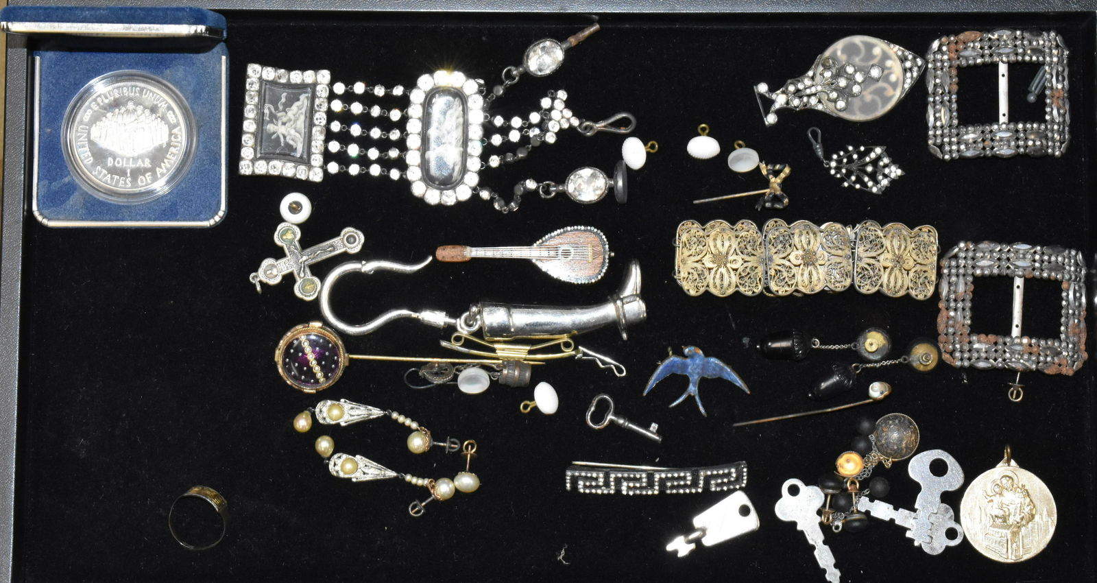 Mixed Costume Jewelry (1 of 5)