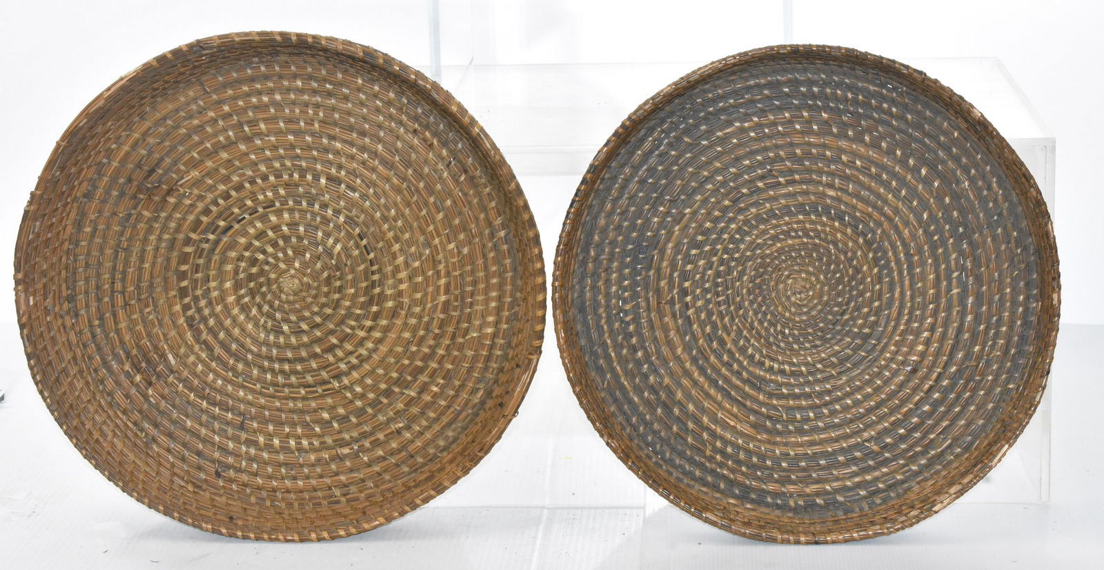 Pair of Vintage Rye Baskets (1 of 4)