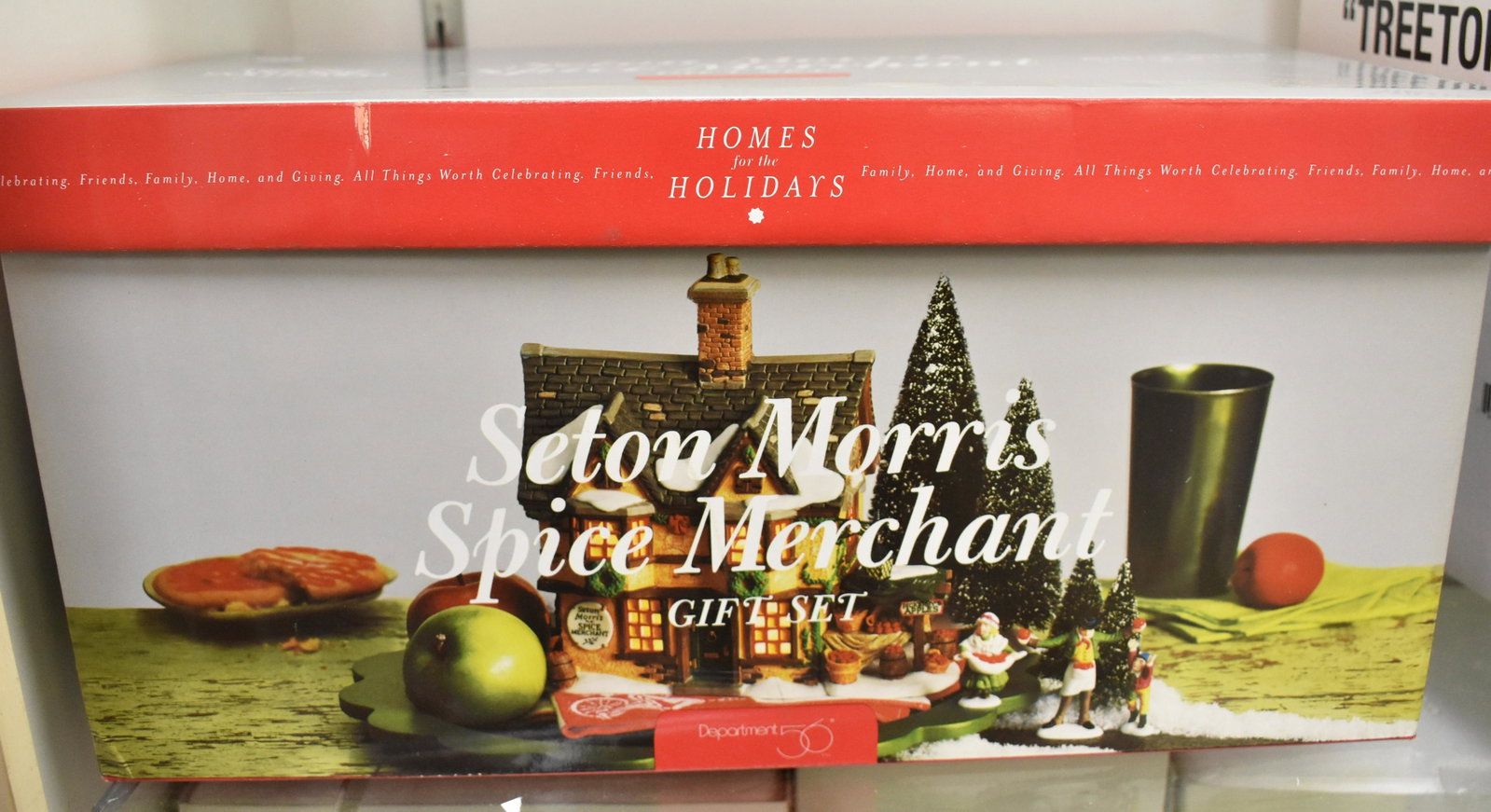 Dept 56 Dickens' Village Series NIB: Seton Morris Spice Merchant gift set.