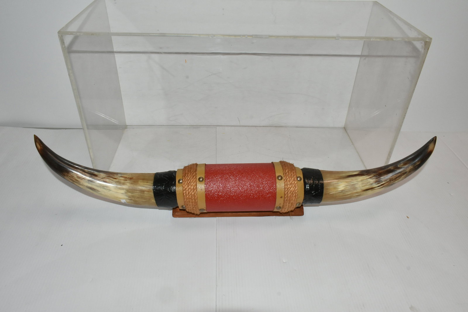 Longhorn Steer Mount: Item measures approximately 32" across, and it is produced by Tepee Twin. Horns are wrapped in leather