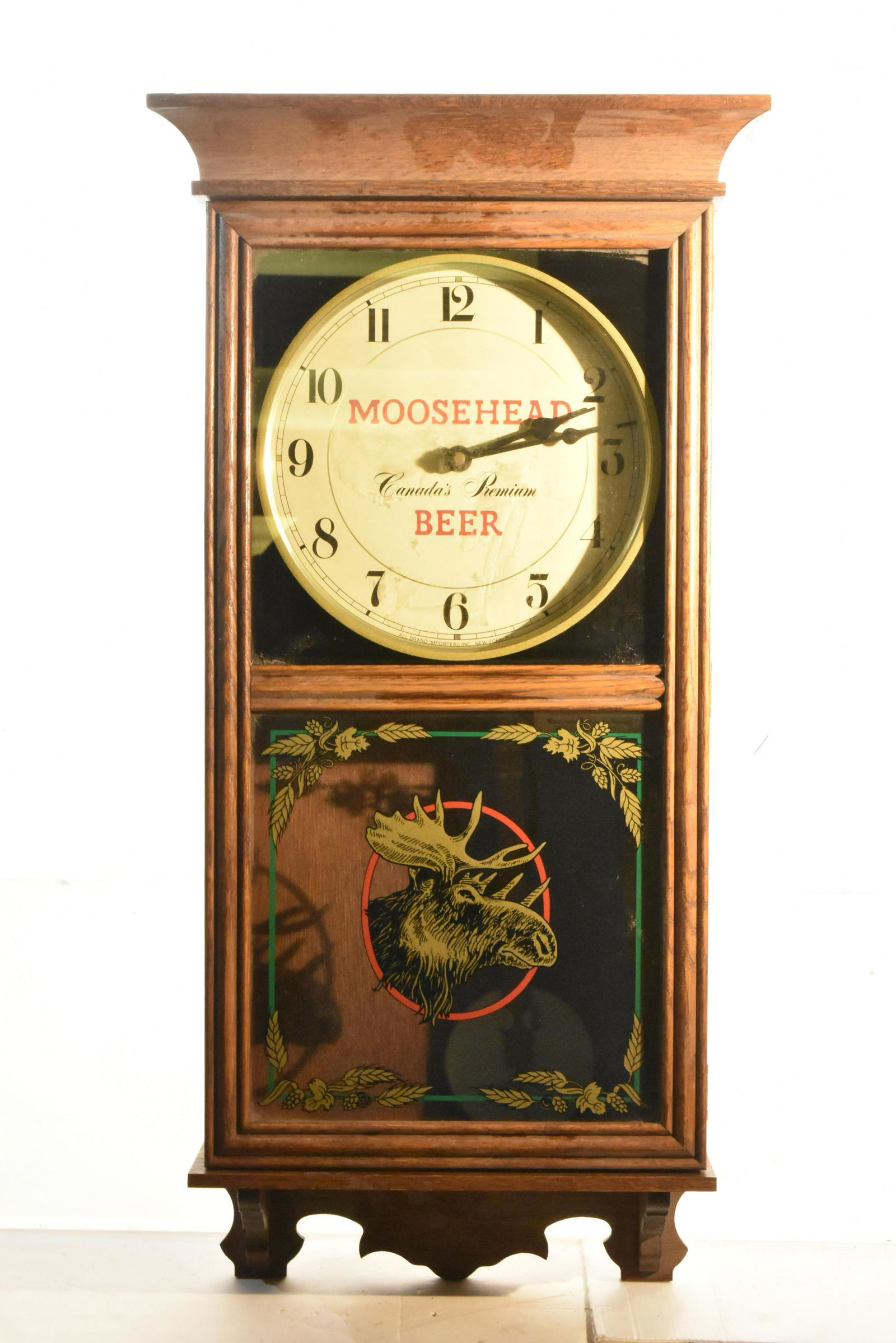 Moosehead Beer Regulator Clock (1 of 4)