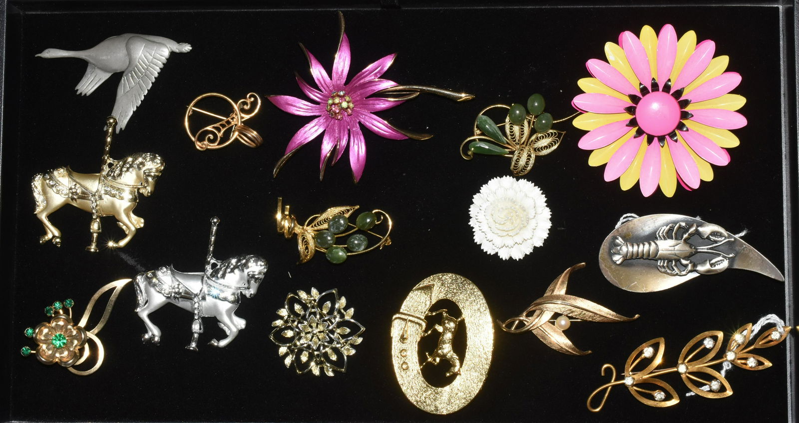 Estate Vintage Brooches (1 of 1)