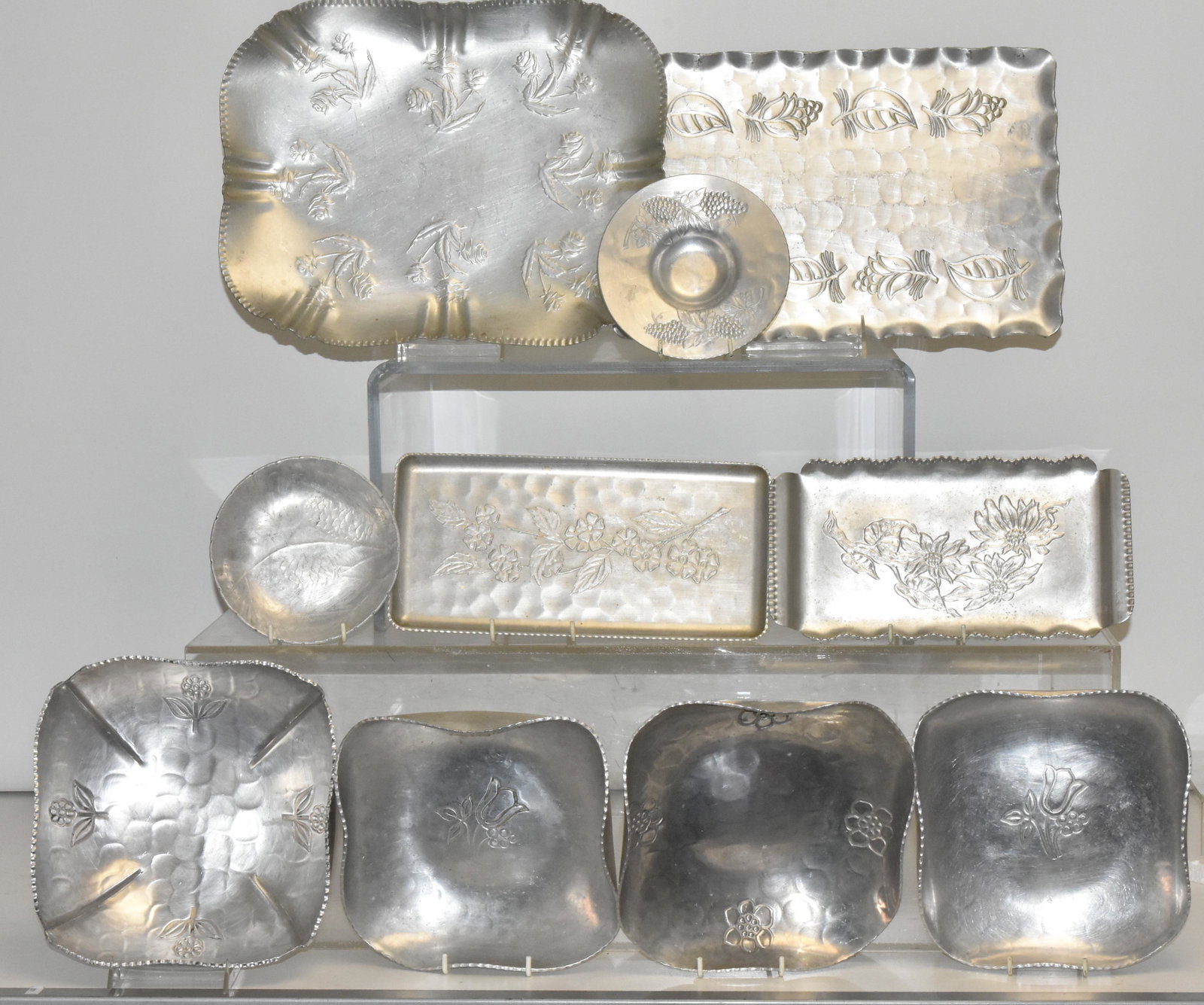 Decorative Farber Vintage Aluminum Ware (1 of 8)