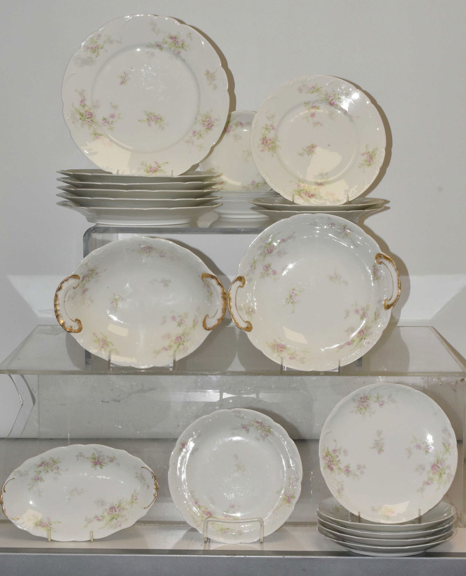 Theodore Haviland Limoges Plates, Bowls (1 of 9)
