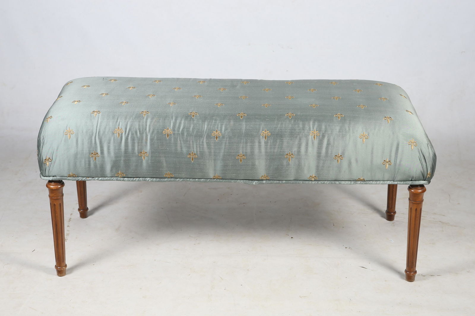 Far Side Bench with Silk Top (1 of 4)