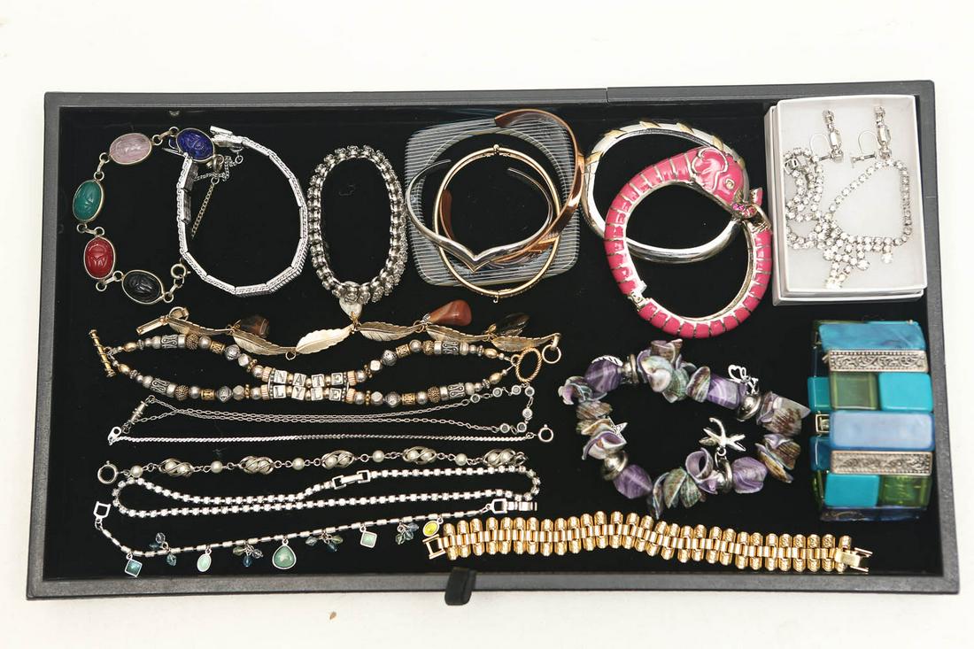 Collection of Bracelets (1 of 9)
