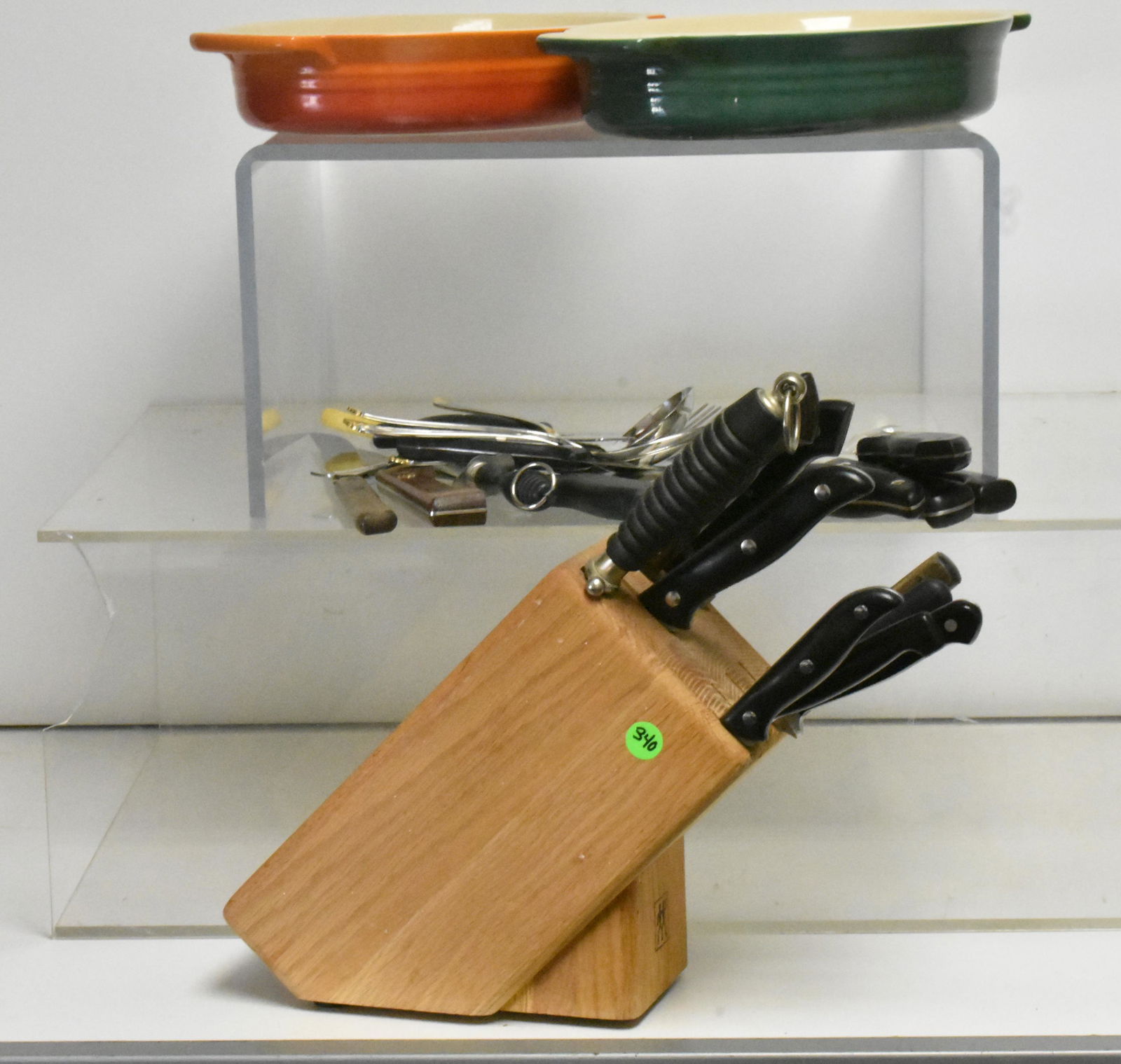 Quality Cutlery and Le Creuset Kitchenware (1 of 4)