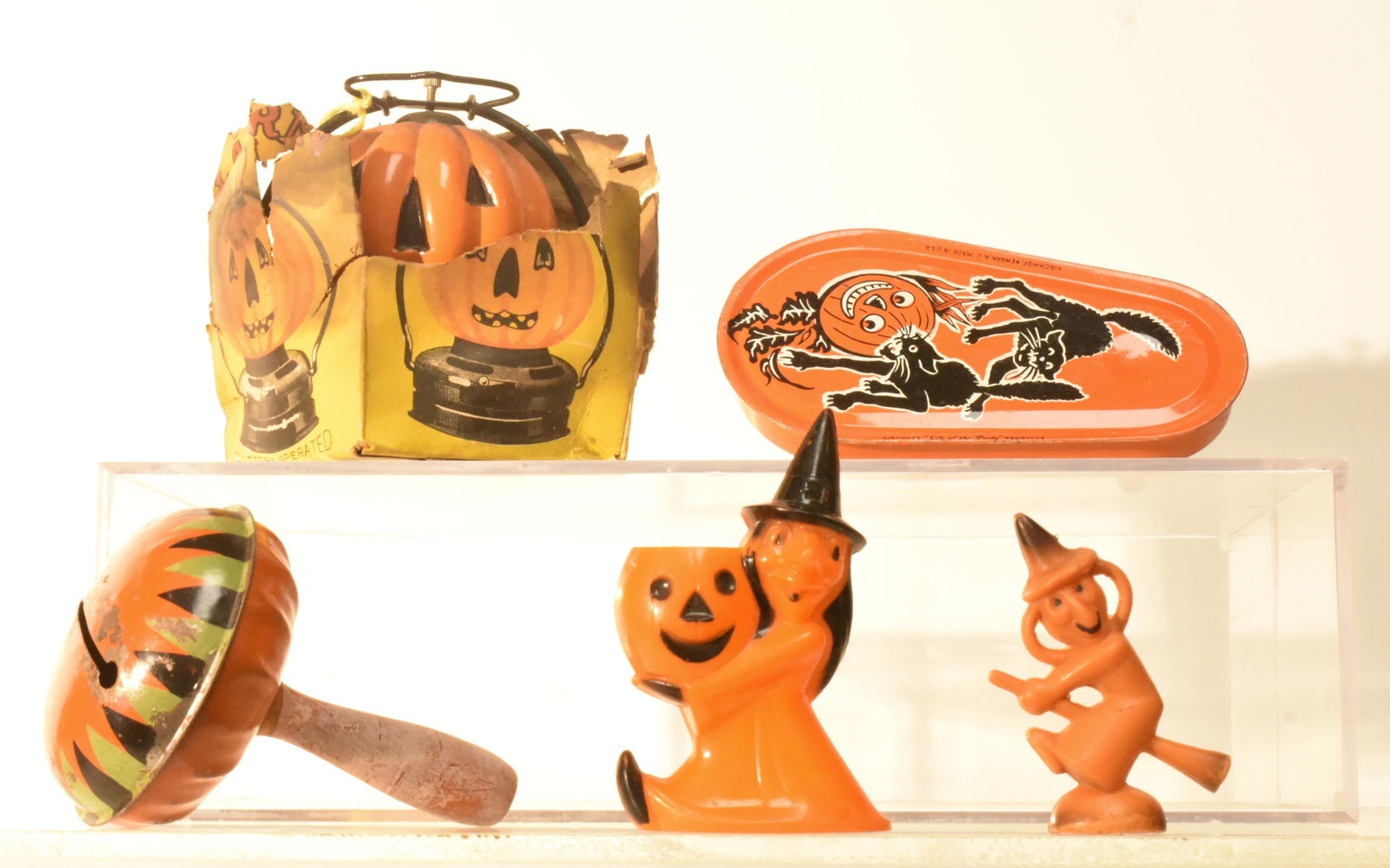 Vintage Halloween Items (1 of 5)