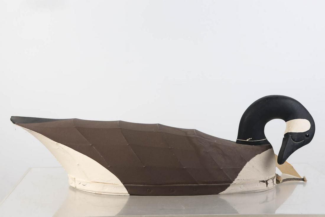 Canvas Back N.C. Goose Decoy "Nick Sapone" (1 of 6)