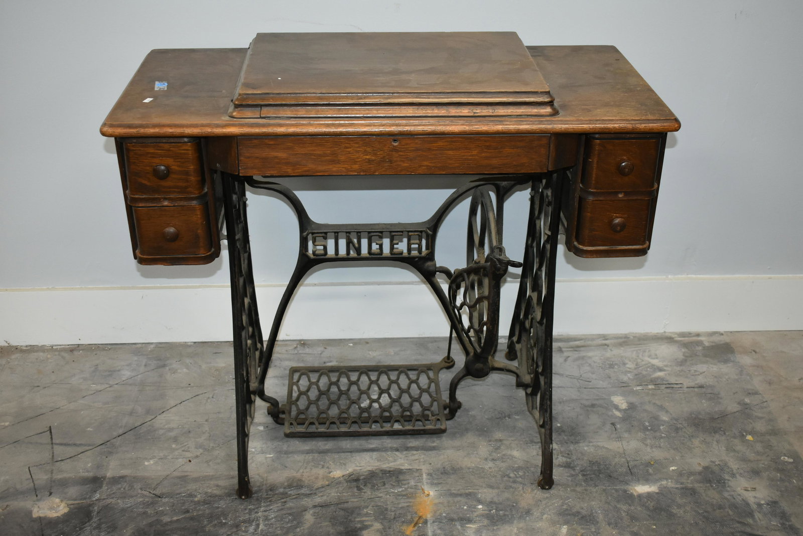Oak Singer Treadle Sewing Machine Case: Approximately 29"H x 36"W x 17"D. Case without machine.