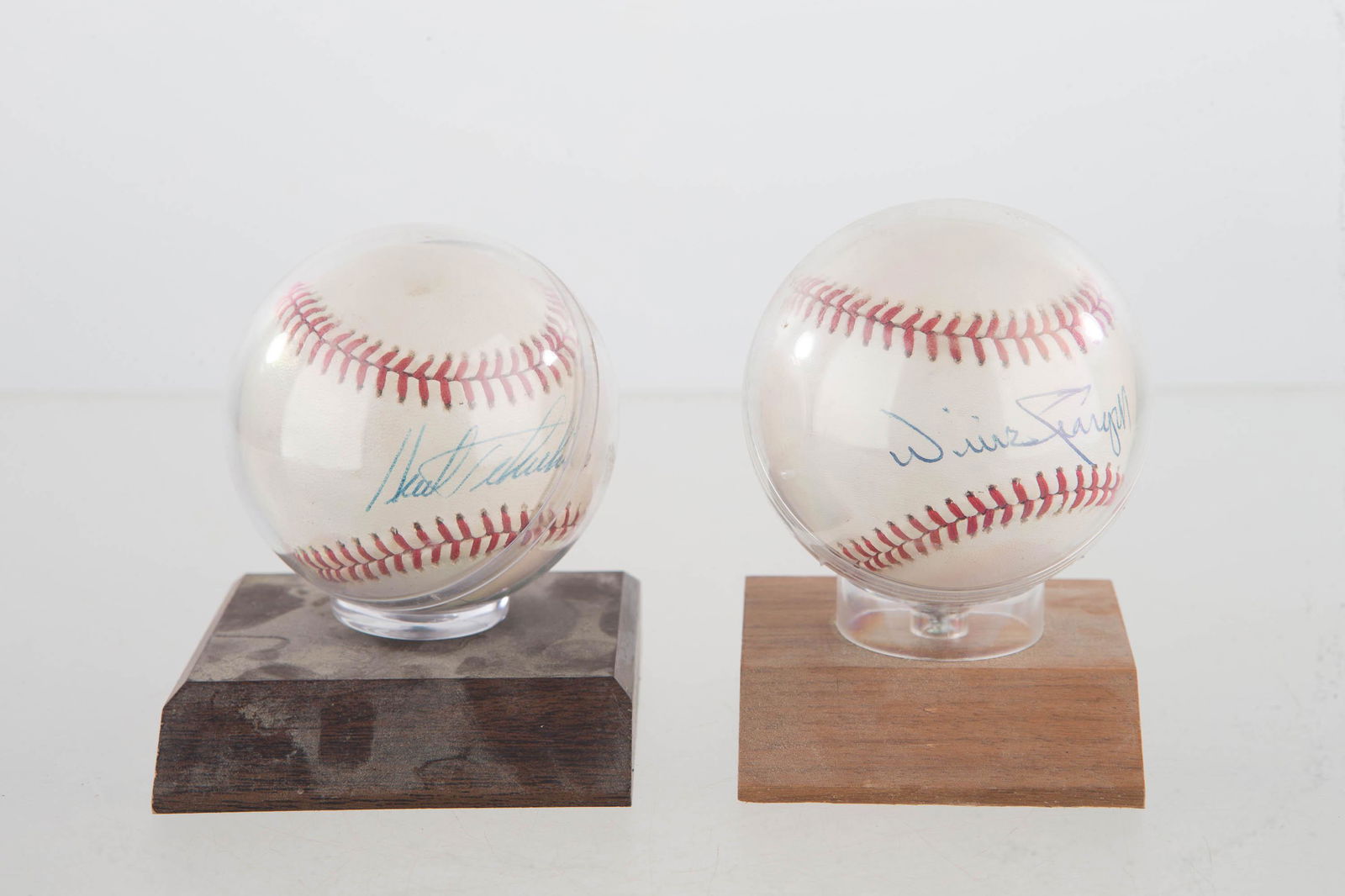 Pirates' Stargell & Tekulve Autographed Baseballs: Pirates stars Willie Stargell & Kent Tekulve autographed baseballs. Both balls are in baseball case. Autographed balls were acquired in person by consigner during Hall of Fame Induction Weekend.