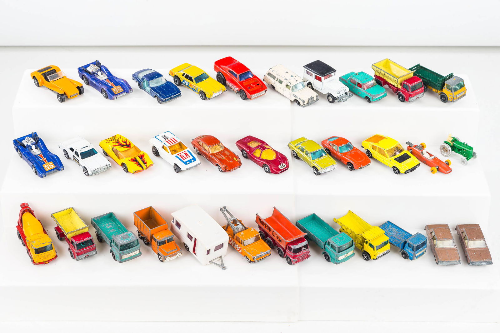 Lesney Matchbox and Related Vehicles: Lot includes a wide selection of Lesney Matchbox and other related vehicles.